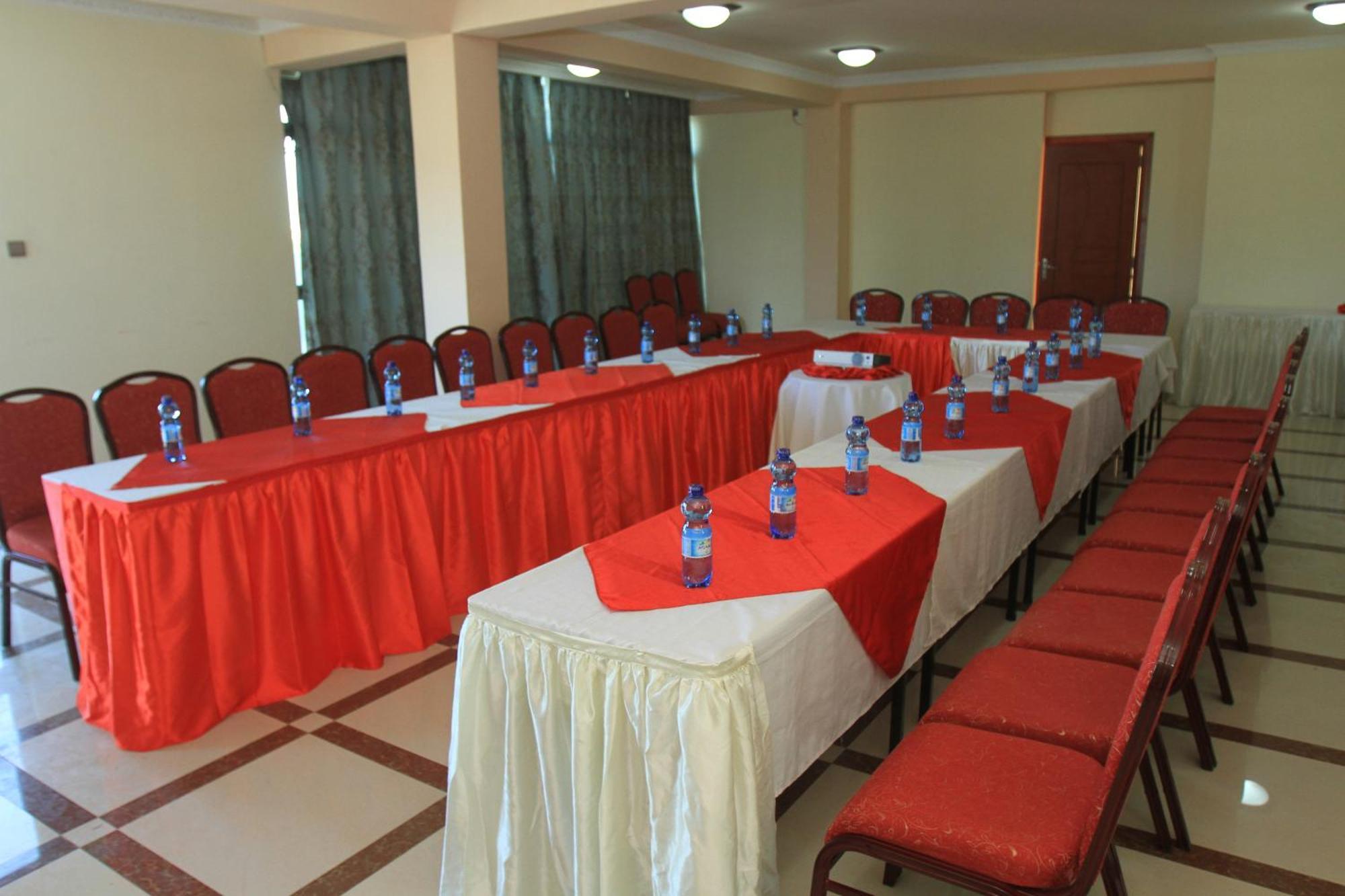 Hera Addis Hotel Exterior photo