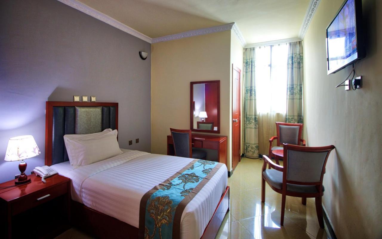 Hera Addis Hotel Exterior photo